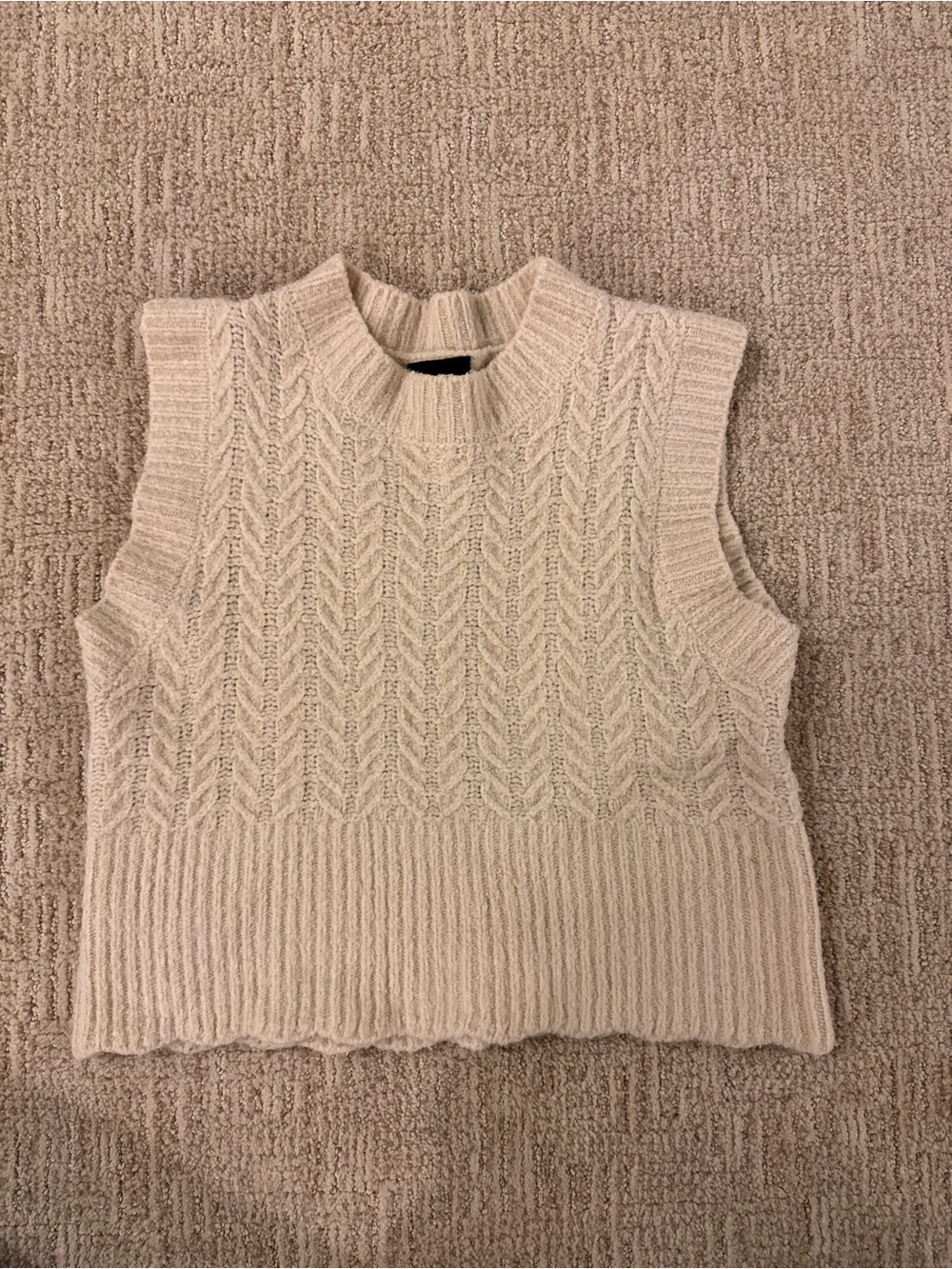 Cable Knit Cropped Sweater Vest